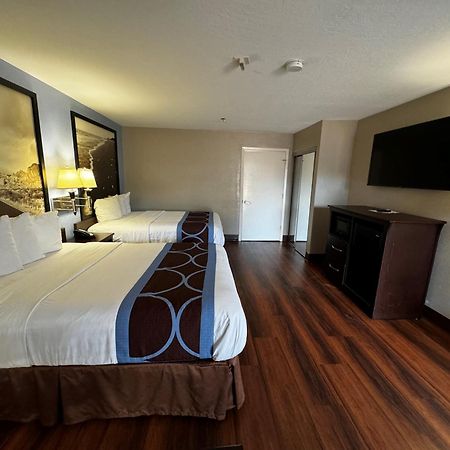 Super 8 By Wyndham Houston Webster Nasa Hotel Exterior foto